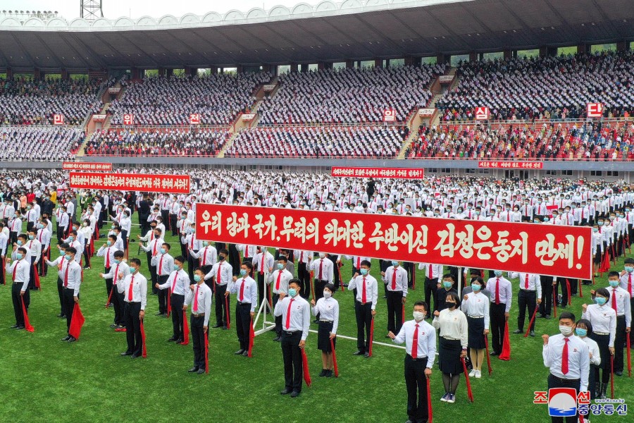 9-애국청년의 위용떨치리